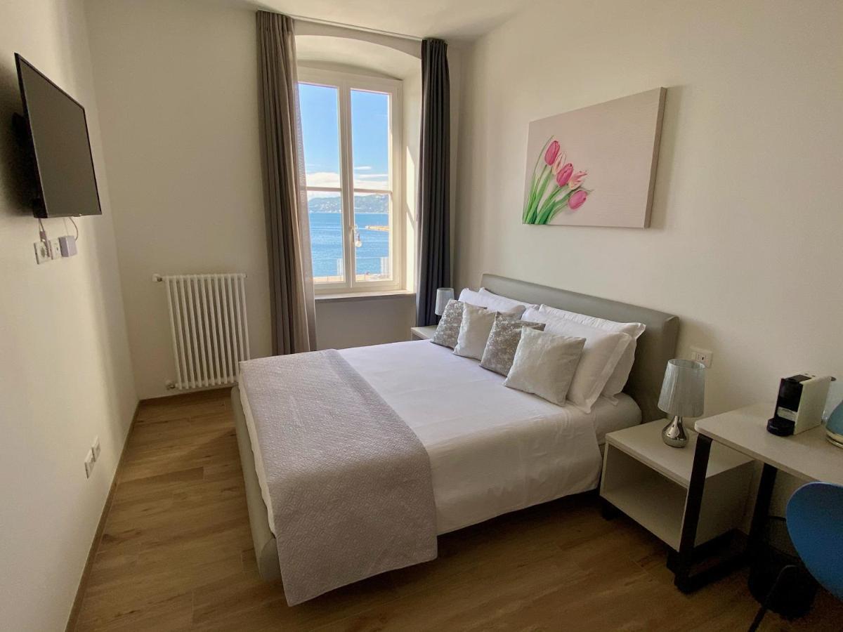 Five Flowers Guest House ترييستي المظهر الخارجي الصورة