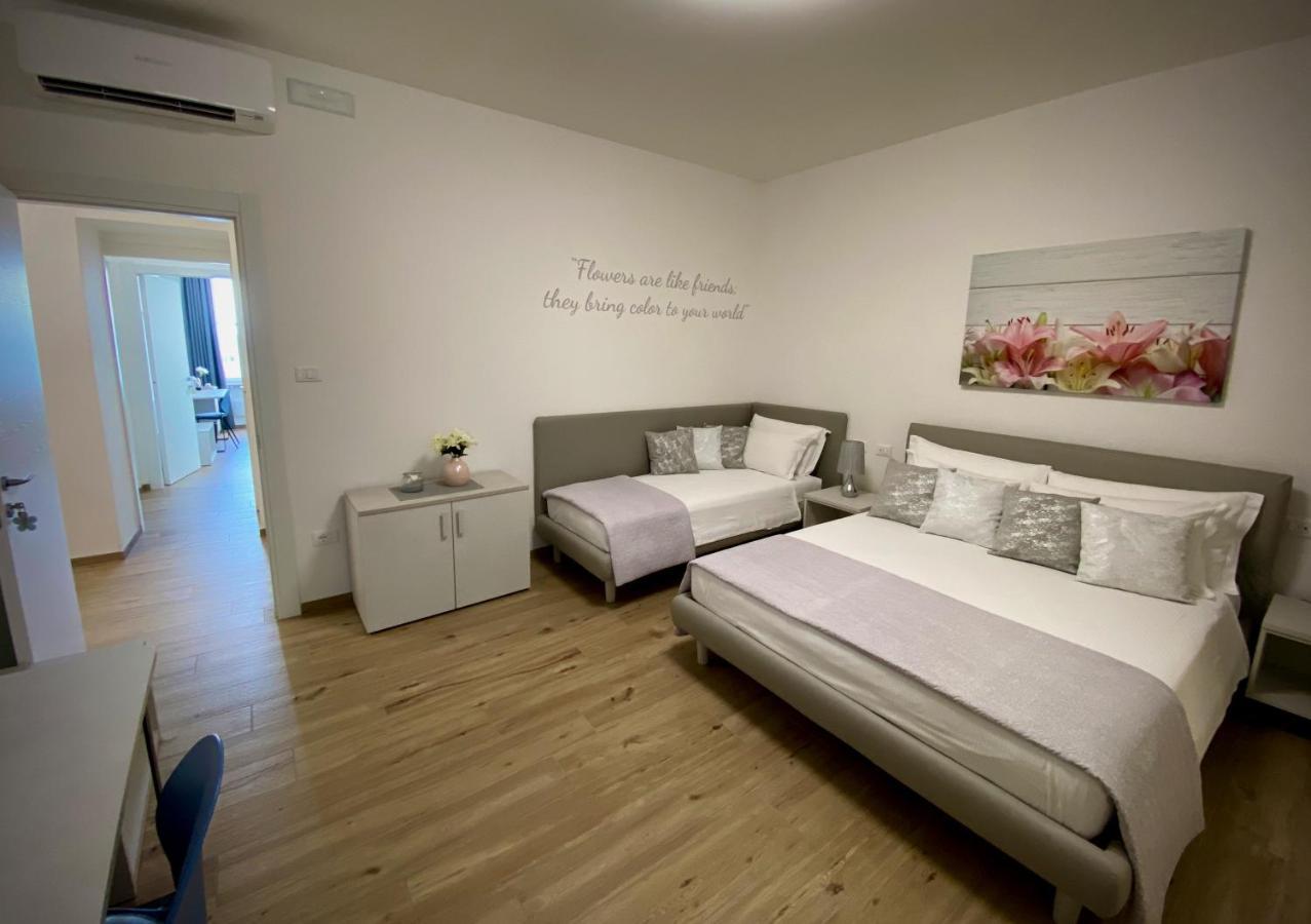 Five Flowers Guest House ترييستي المظهر الخارجي الصورة