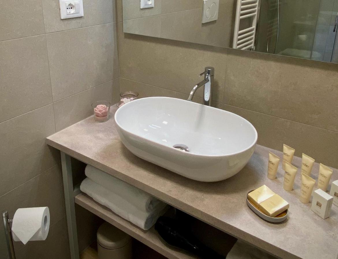 Five Flowers Guest House ترييستي المظهر الخارجي الصورة